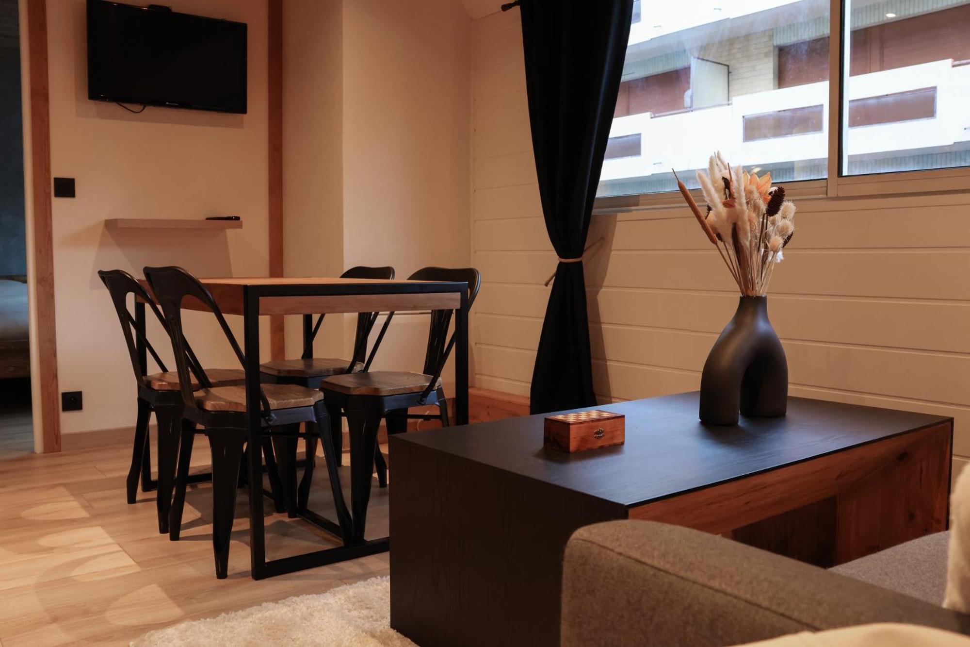Ferienwohnung Ambiance Montagne, A Deux Pas De La Gare Cluses Exterior foto